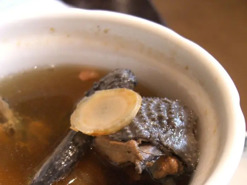 Double-boiled silkie chicken and American ginseng soup